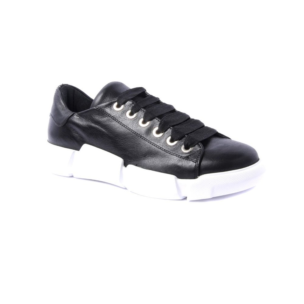 Elena Lachi Black Lace up Leather Sneaker